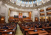 Liberalii vor sesiune extraordinară a Parlamentului pentru Legea salarizării