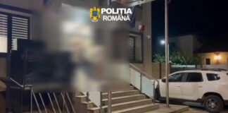 VIDEO: Scandal cu macete pe o stradă din Târgu-Jiu, încheiat cu rețineri