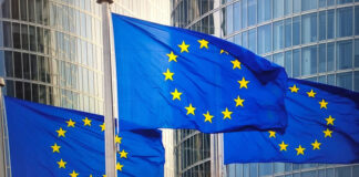 UE impozitează drastic tutunul și pune taxe pe țigările electronice