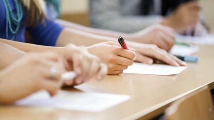 Schimbări la Evaluarea Națională și Bacalaureat 2027. Cum vor fi verificate lucrările