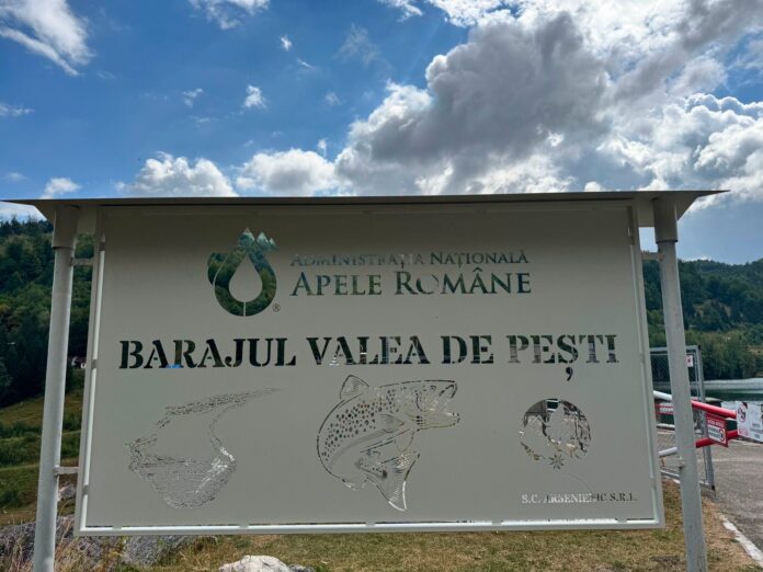 Barajul Valea de Pești, plin 100% cu apă