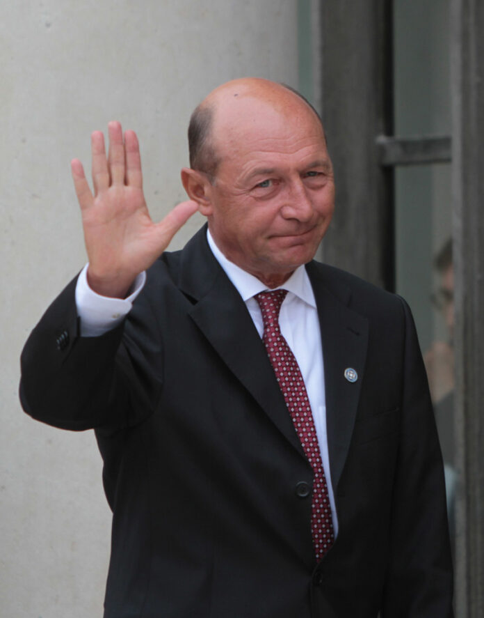 Băsescu: Cei care au închis termocentralele pe cărbune, panarame și papițoi