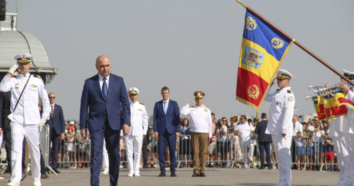 Bolojan, huiduit la Constanța și în acest an de Ziua Marinei