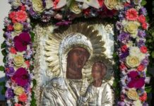 Maica Domnului nu ne-a părăsit, când ne simțim lepădați – „Și după cum Moise a înălțat șarpele în pustie, așa trebuie să se înalțe Fiul Omului, ca tot cel ce crede în El să nu piară, ci să aibă viață veșnică”!