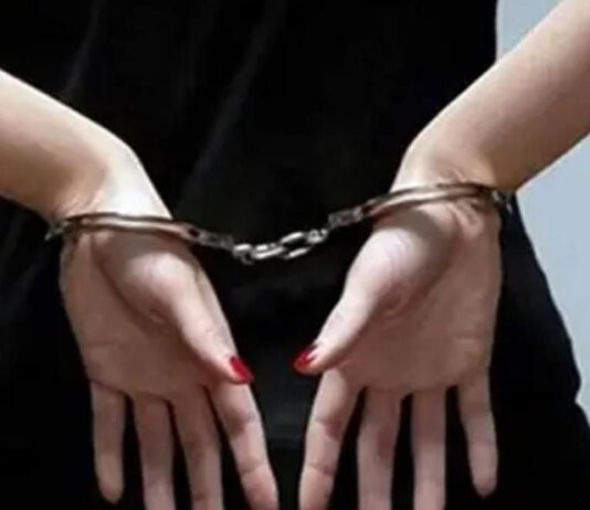 Femeie reținută după ce a încălcat ordinul de protecție
