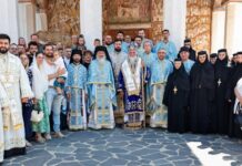 Sfântă Liturghie Arhierească la Hramul Mănăstirii Polovragi – ,,Sărbătoarea aceasta ne reuneşte pe toţi în această sfântă mănăstire, unde avem ca hram «Adormirea Maicii Domnului»”!