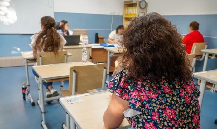 Titularizare cu gust amar: Au luat note peste 7, dar nu au unde să predea!