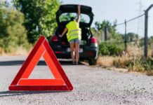 Mit sau realitate? RAR explică dacă vesta reflectorizantă este obligatorie în mașină