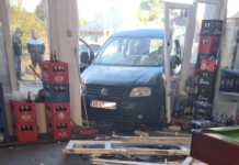 A intrat cu mașina în magazin, iar acum a ajuns în arest: șoferul din Argeș, reținut după accidentul din Gorj