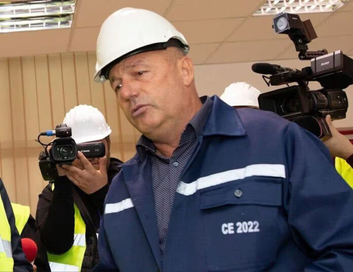 Sentință pentru fostul director al termocentalei Rovinari care a primit o mită de 5.000 de euro într-o pungă, pe marginea unui drum