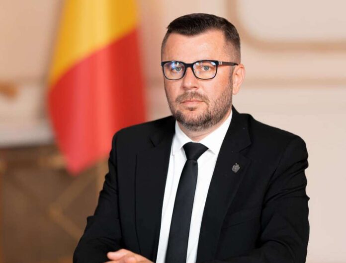 Senatorul AUR Ionuț Sandu: „Cu cât amânăm mai mult desemnarea unui premier, cu atât adâncim această criză”