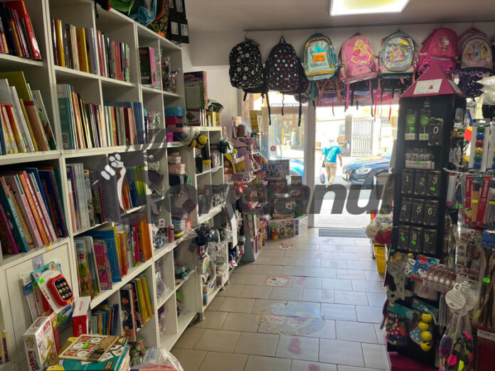 Ultimele zile înainte de școală, aglomerație în librării. Ce prețuri au rechizitele