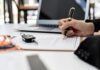 Schimbare importantă pentru cei care cumpără o mașină. Noua obligație care apare în contractul de vânzare-cumpărare
