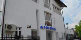 Peste 3.200 gorjeni și-au găsit un loc de muncă prin AJOFM. Ce meserii pot învăța gratuit cei care își caută un job