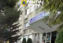 Doi bărbați, reținuți pentru furt calificat. Mașină abandonată cu 25 de bidoane cu produs petrolier