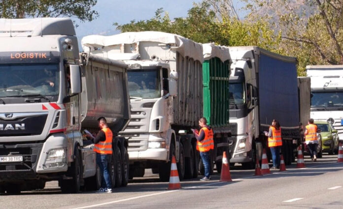 Gorj: Anchete în trafic: „Unde ați fost și unde mergeți?“ Polițiști pe toate drumurile naționale!