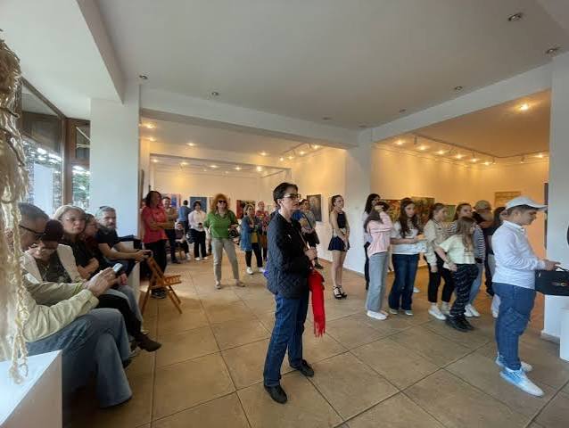 Expoziție a membrilor UAP Timișoara, la Târgu-Jiu