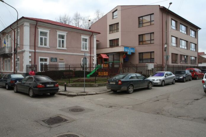 Cea mai mare grădiniță din Gorj funcționează fără autorizație ISU