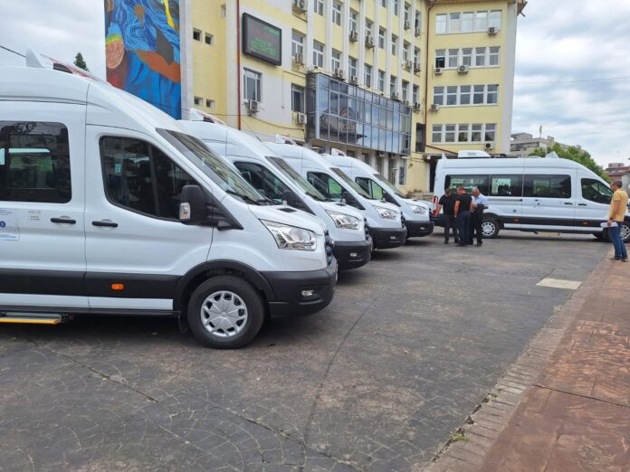 Încă 21 de microbuze electrice pentru elevii din Gorj. Proiect de 22,3 milioane de lei