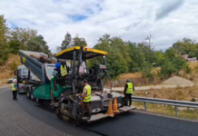 VIDEO | Lucrări pe DN 67, la Măldărești: traficul se desfășoară pe un singur sens. Șoferii, atenționați să circule cu grijă