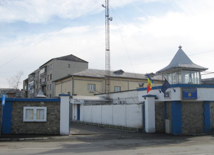 Școală după gratii și șansa la o viață nouă: ce se întâmplă în Penitenciarul Târgu Jiu