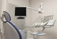Trei cabinete stomatologice din Motru, în vizorul polițiștilor: anchetă pentru venituri care nu ar fi fost trecute în acte