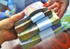 Salariile din Gorj rămân în urma celor din țară. Numărul angajaților a scăzut cu aproape 1.000 față de acum un an