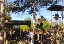 Sărbătoarea «Înălțării Sfintei Cruci» la «Muzeul Crucilor» de la Măceșu, Gorj(I) – ,,De fiecare dată, de Sărbătoarea «Înălțării Sfintei Cruci», a devenit o tradiție ca să ne adunăm aici, la Măceșu, ca să-i comemorăm pe cei care au trecut prin viața aceasta”!