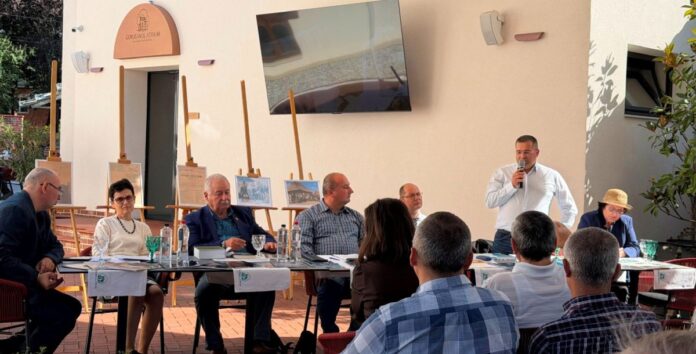 Jurnaliști din Oltenia și Banat, la Simpozionul „Jean Bărbulescu, personalitate marcantă a presei din Oltenia, desfășurat la „Gorjeanul Atrium“