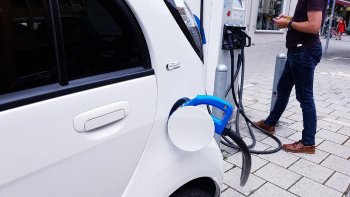 O parte a banilor pentru închiderea mineritului se duc pe achiziția de vehicule electrice!