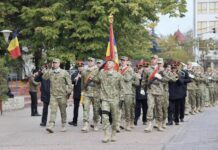 Ziua Armatei, sărbătorită la Târgu Jiu. Expoziție de tehnică militară în Piața Prefecturii