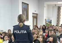 Peste 1.000 de elevi din Gorj, implicați în acțiuni pentru prevenirea violenței și a consumului de droguri