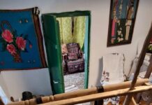 Atelier de țesătorie deschis într-o casă veche de peste un secol de lângă Târgu Jiu