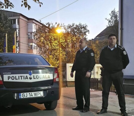 Poliția Locală, cu ochii pe școlile din Târgu Jiu. Patrulele au fost intensificate pentru siguranța elevilor