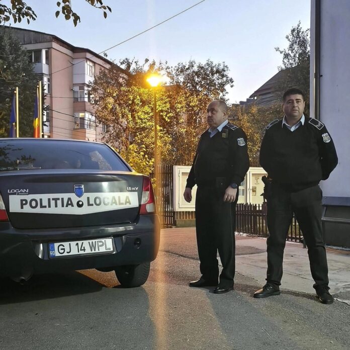 Poliția Locală, cu ochii pe școlile din Târgu Jiu. Patrulele au fost intensificate pentru siguranța elevilor