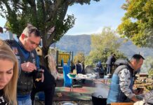 Pescari și motocicliști gorjeni la Festivalul Ciorbei de Pește din Clisura Dunării!