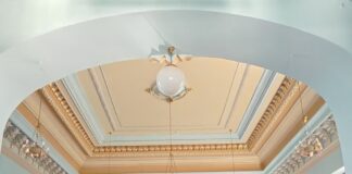 Amfiteatrul Colegiului Național „Tudor Vladimirescu”, redeschis după lucrări