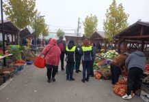 Polițiștii gorjeni, în târgurile din Peșteana și Polovragi