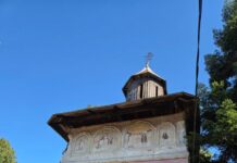 Biserică nouă, pe un teren donat, în comuna Vladimir. Proiectul întârzie, iar lăcașurile vechi au nevoie de ajutor