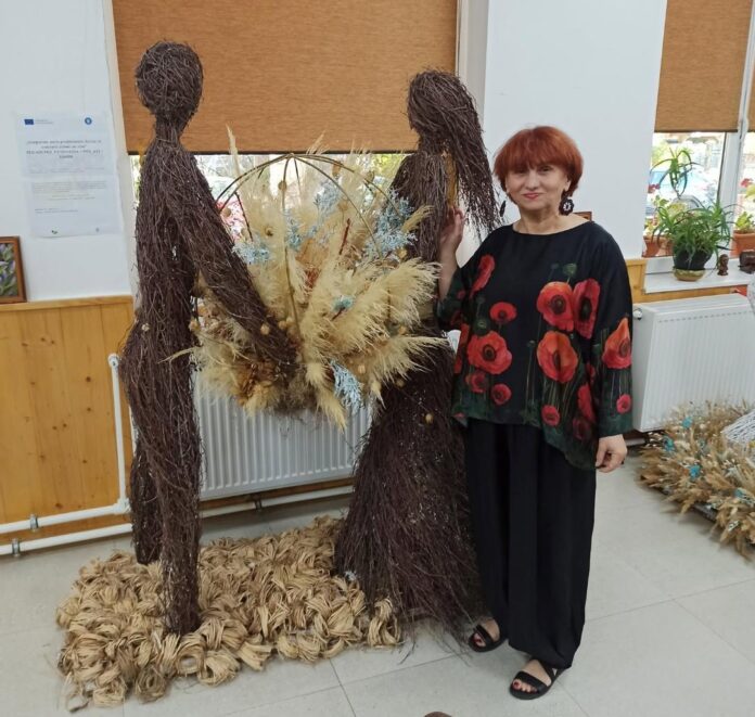 „Mi-am păstrat sufletul și, în continuare, încerc să nu-l pierd” – Un dialog cu Ioana Burghel despre literatură, rădăcini și drumul către sine