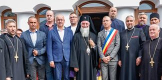 Sfințirea Bisericii și a capelei din Parohia Săulești, Gorj – ,,Biserica este locul în care noi ascultăm Cuvântul Lui Dumnezeu, aici primim harul Preasfântului Duh și ne împărtășim cu trupul și sângele Mântuitorului”!